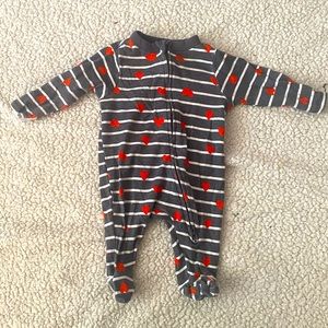 Old Navy heart patterned onesie — NB